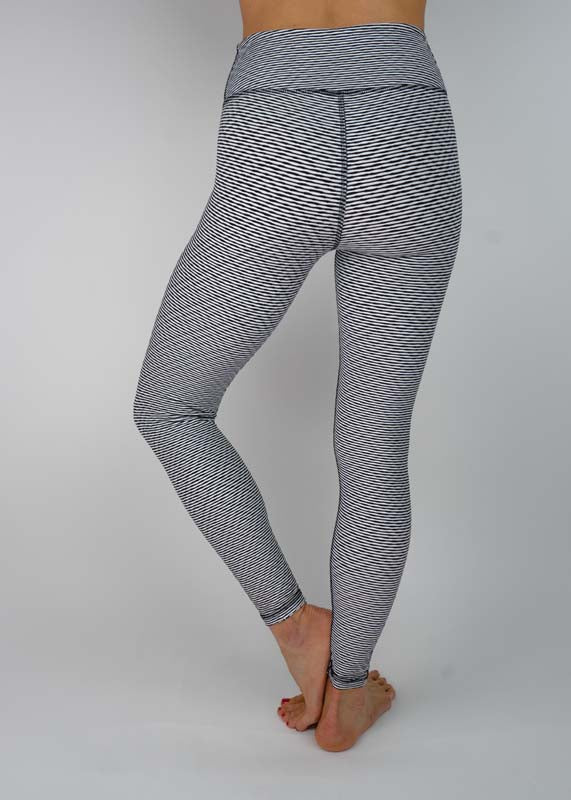 womens-reversible-legging-black-white