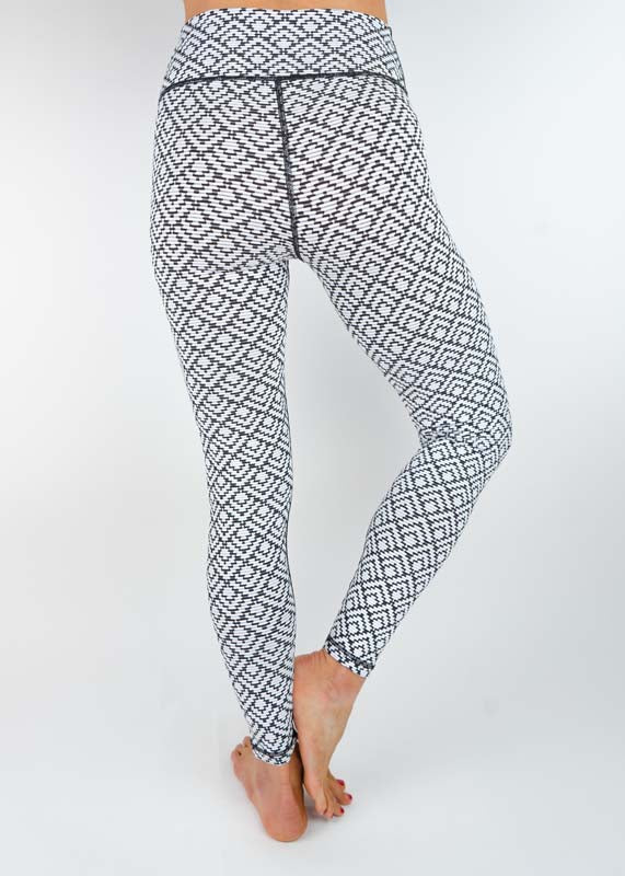 womens-reversible-legging-black-white