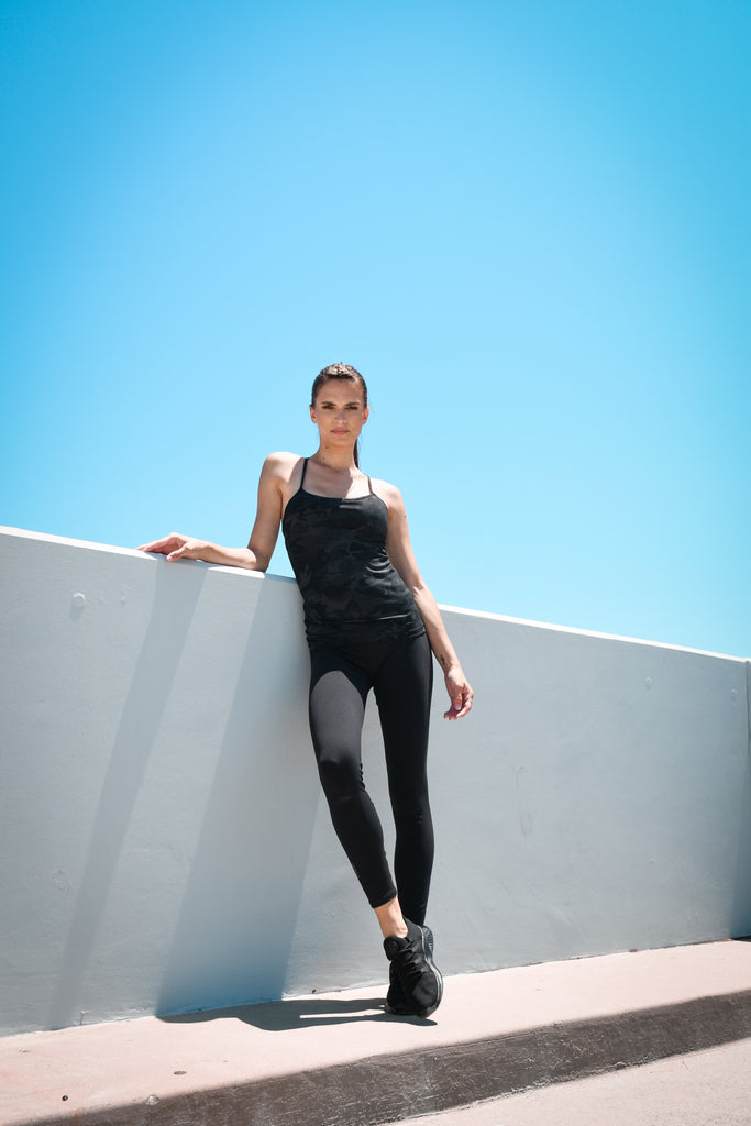 womens-luna-legging-sky-blue